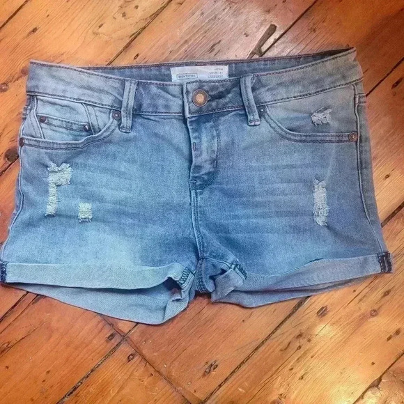Womens  Shorts - Picture 1 of 6